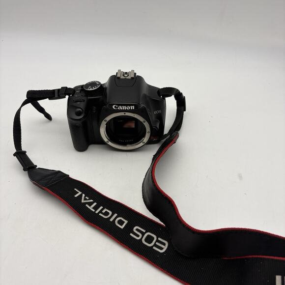 Canon EOS Rebel XSi Camera BODY ONLY - Picture 1 of 10